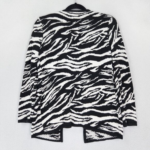 Chicos Sweater Womens 0 Black White 4 Zebra Print Cardigan Knit Casual Classic - Picture 9 of 12